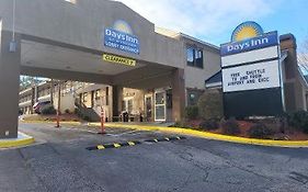 Days Inn By Wyndham College Park Airport Best Road